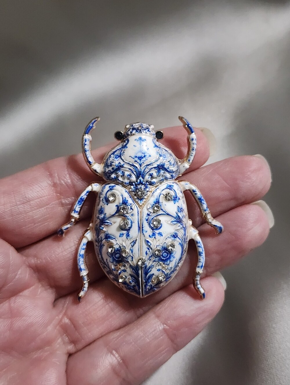 ✨️🪲 Vintage Blue & White Porcelain Beetle Brooch​